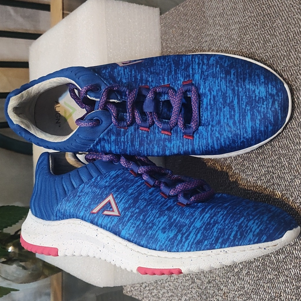 ALIGN NURSE  MATES  ELIN Slip Resistant Upsole, Blue  ACEPT REASONABLE OFFER